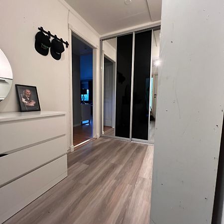 Luftig Og Sentral Leilighet I Tromsdalen Tromsø Buitenkant foto